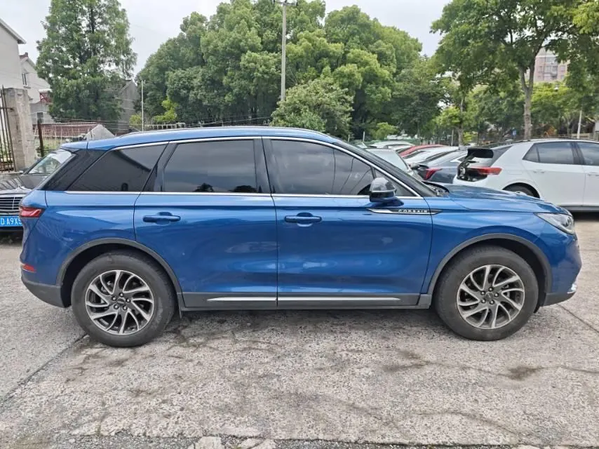Lincoln 2020 adventurer 2.0T two-wheel drive elegant version of automatic gear 3