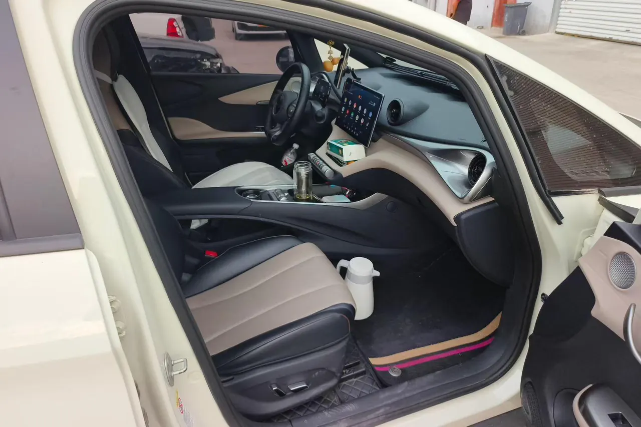 Open image lightbox: BYD 2023 Dolphin 420km Fashion Edition Automatic