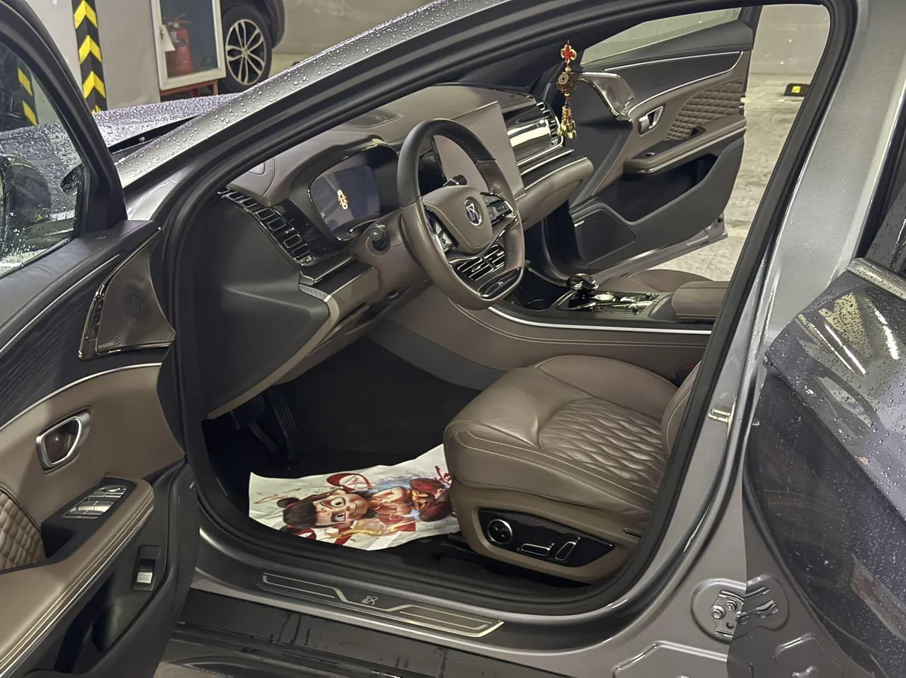 BYD 2023 Han DM-i 1.5T stepless champion version 121KM exclusive automatic gear 3