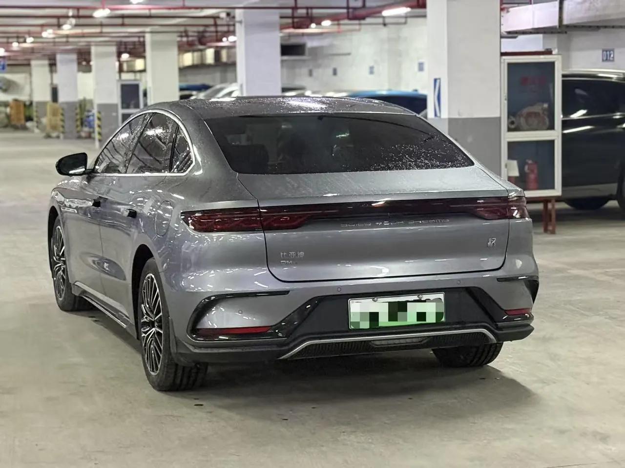 BYD 2023 Han DM-i 1.5T stepless champion version 121KM exclusive automatic gear 6
