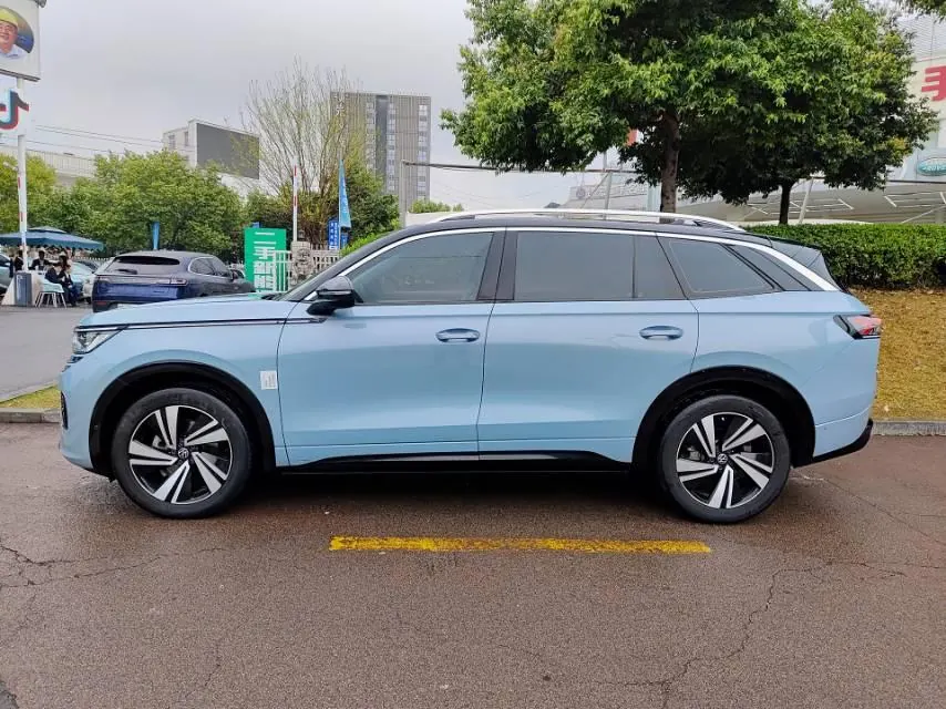 Volkswagen 2023 model tour R-Line 2.0TSI 380TSI four-wheel drive parade version automatic gear 8