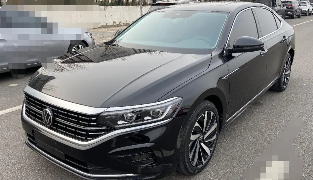Volkswagen 2020 Passat 2.0TSI 330TSI Premium Edition Automatic Gear - View 1