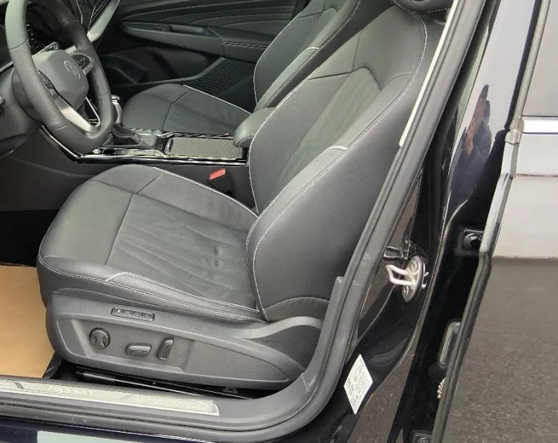 Volkswagen 2020 Passat 2.0TSI 330TSI Premium Edition Automatic Gear 5
