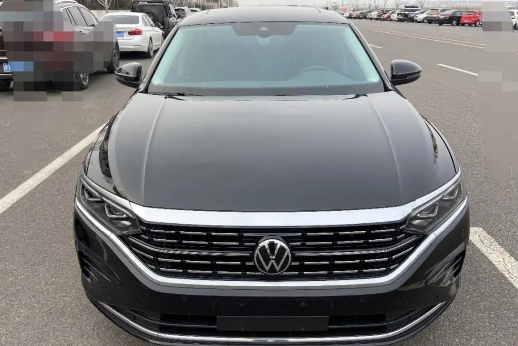 Volkswagen 2020 Passat 2.0TSI 330TSI Premium Edition Automatic Gear 8