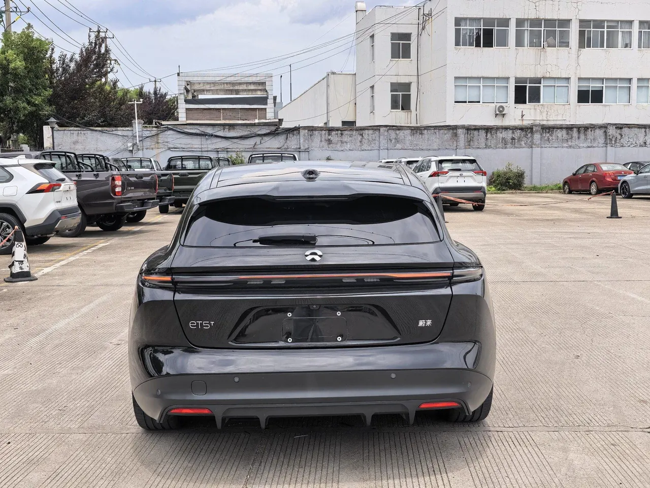 NIO 2023 ET5 75kWh Touring automatic gear 4