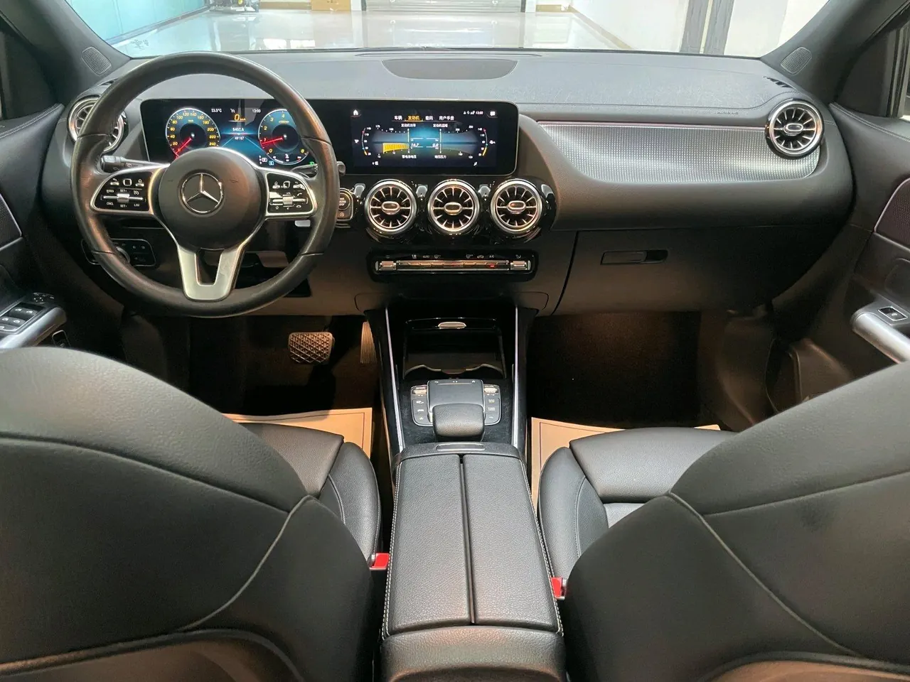 Mercedes Benz 2020 GLA 200 1.3T automatic gear 4