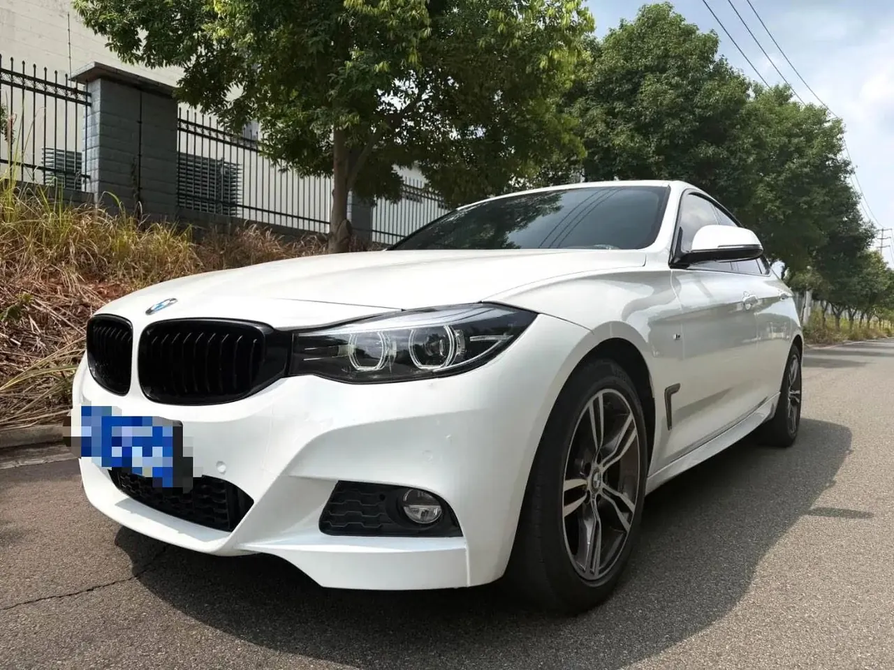 Open image lightbox: BMW 3 Series GT (Imported) 2020 GT 320i 2.0T M Sports Suit Automatic Gear