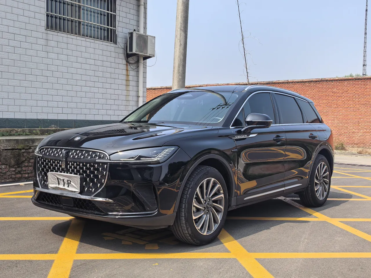 Open image lightbox: Lincoln 2023 adventurer 2.0T two-wheel drive elegant version of automatic gear
