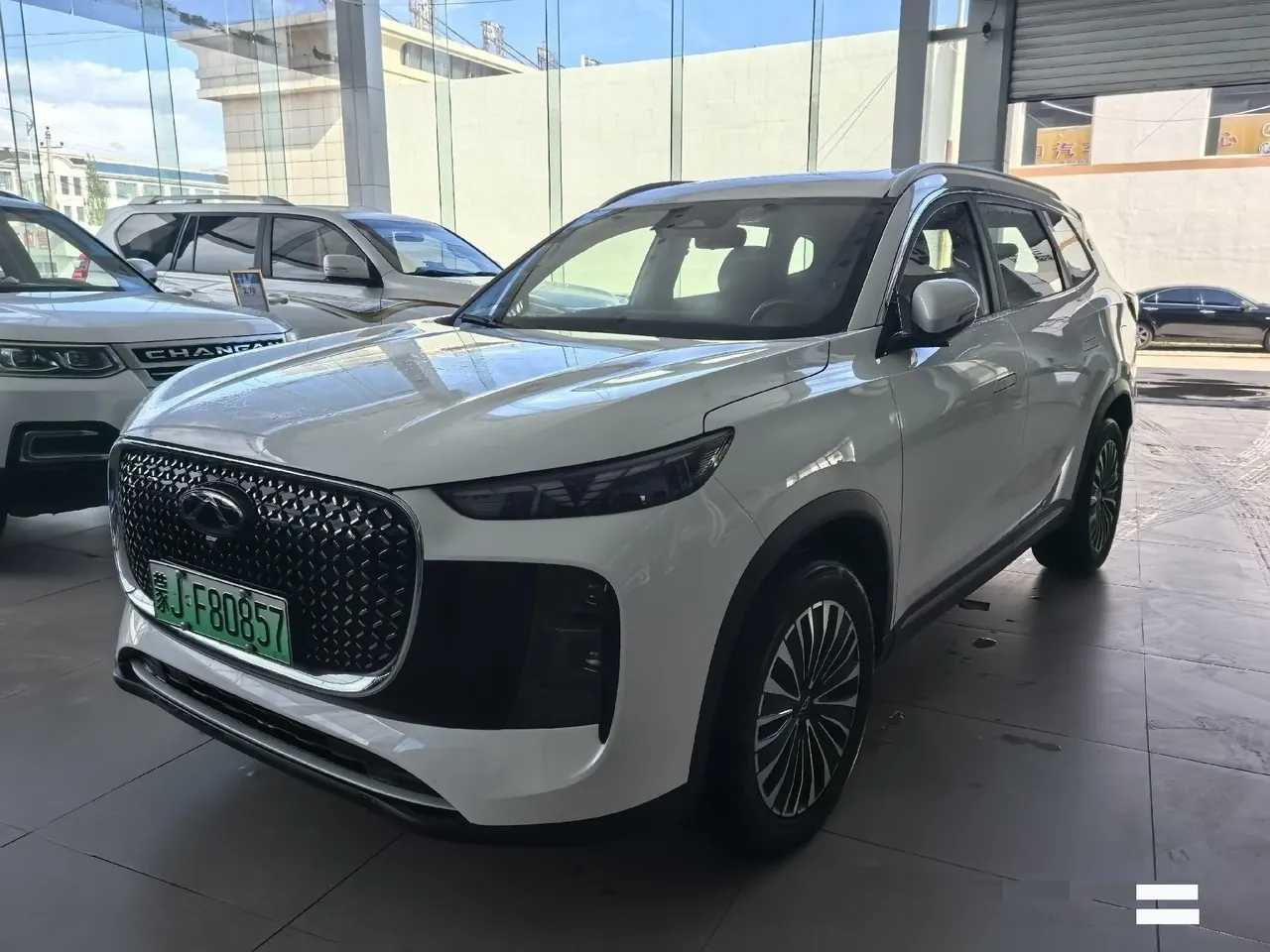 Открыть галерею: Chery 2025 Ruihu 8 PLUS 1.6TGDI 290TGDI honorable automatic gear