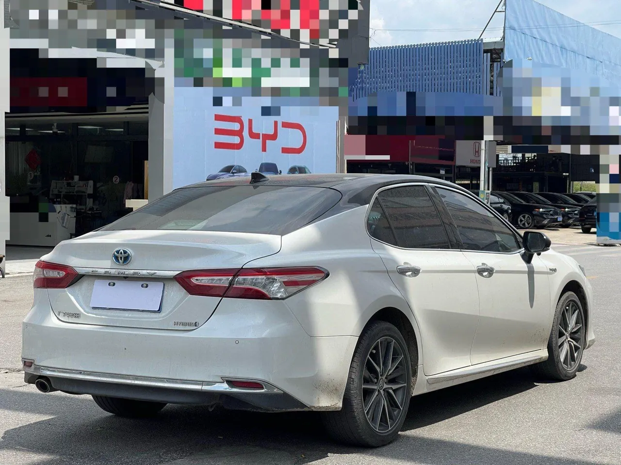 Toyota 2023 Camry Dual Engine 2.5HG Stepless Deluxe Automatic Gear 8