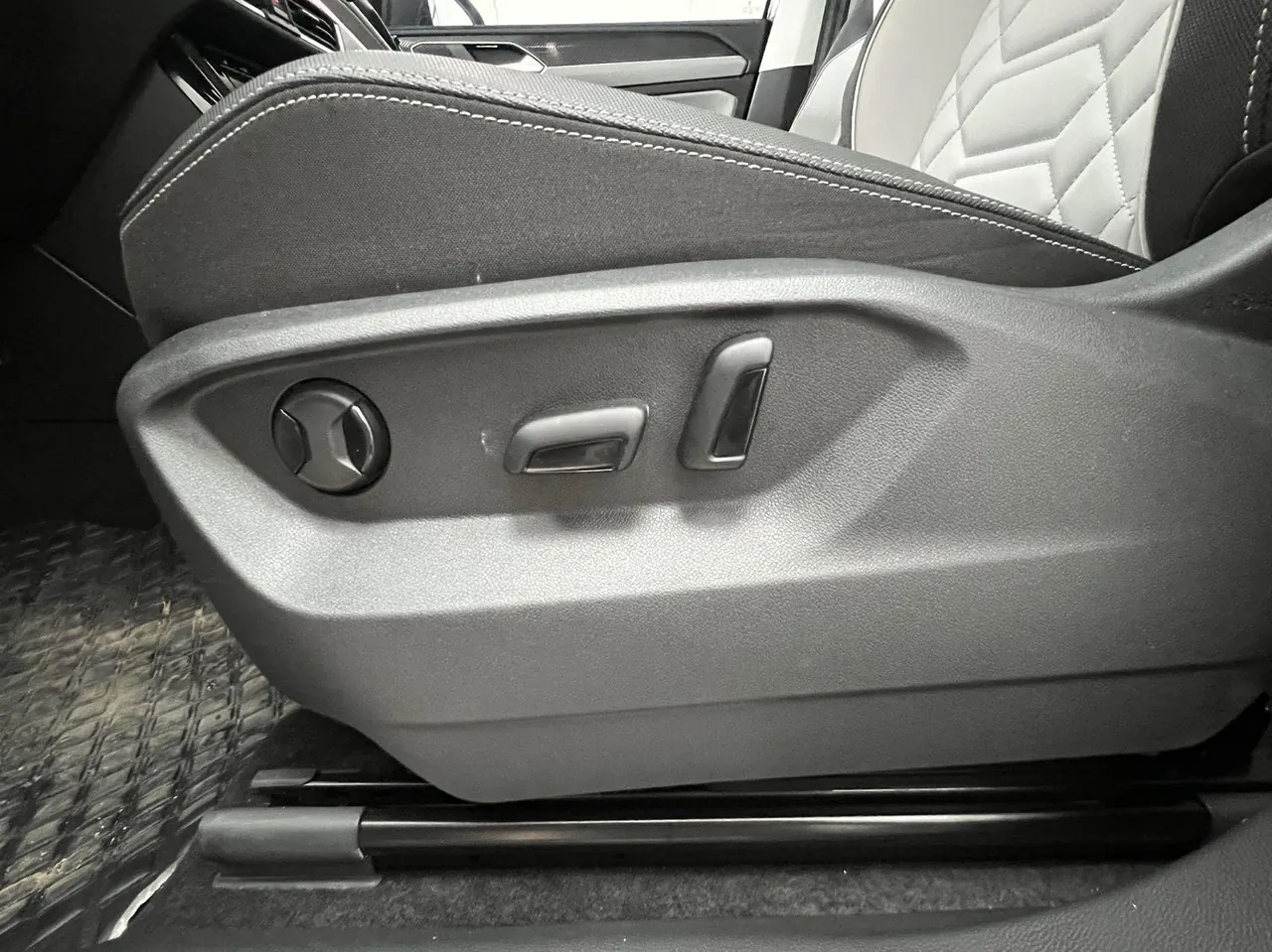 Volkswagen 2023 Tanyue 1.4TSI 280TSI Two-Drive Luxury Plus Advanced Edition Automatic Gear 9