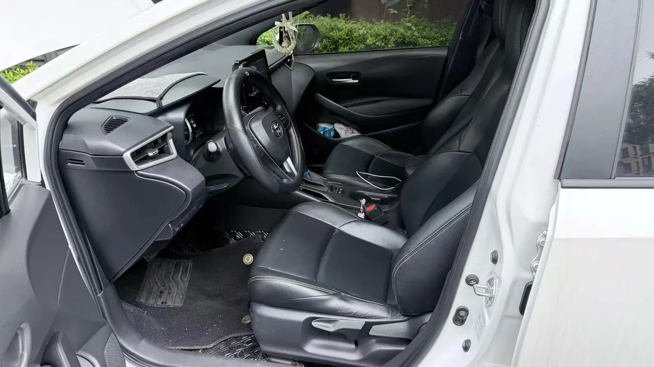 Toyota 2022 Lei Ling 1.2T Stepless 185T Deluxe Automatic Gear 2