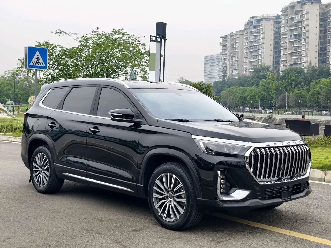 Jetour 2025 X90 PLUS 1.6TD Elite Edition 7-seat Automatic Gear 3