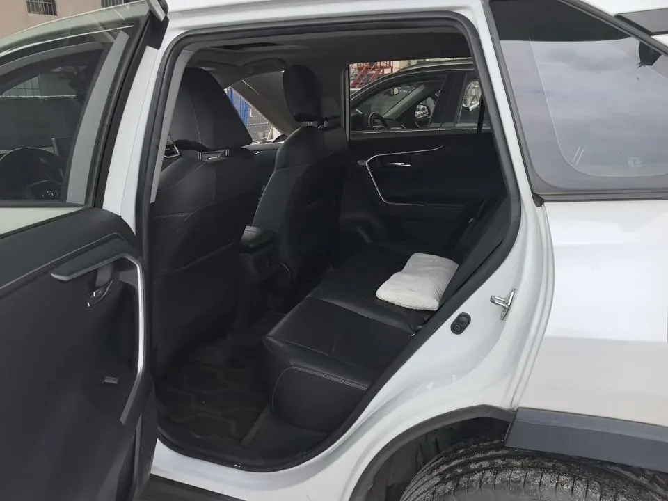 Toyota 2022 RAV4 Rongbo 2.0 Stepless Two-Drive Fashion Edition Automatic Gear 3