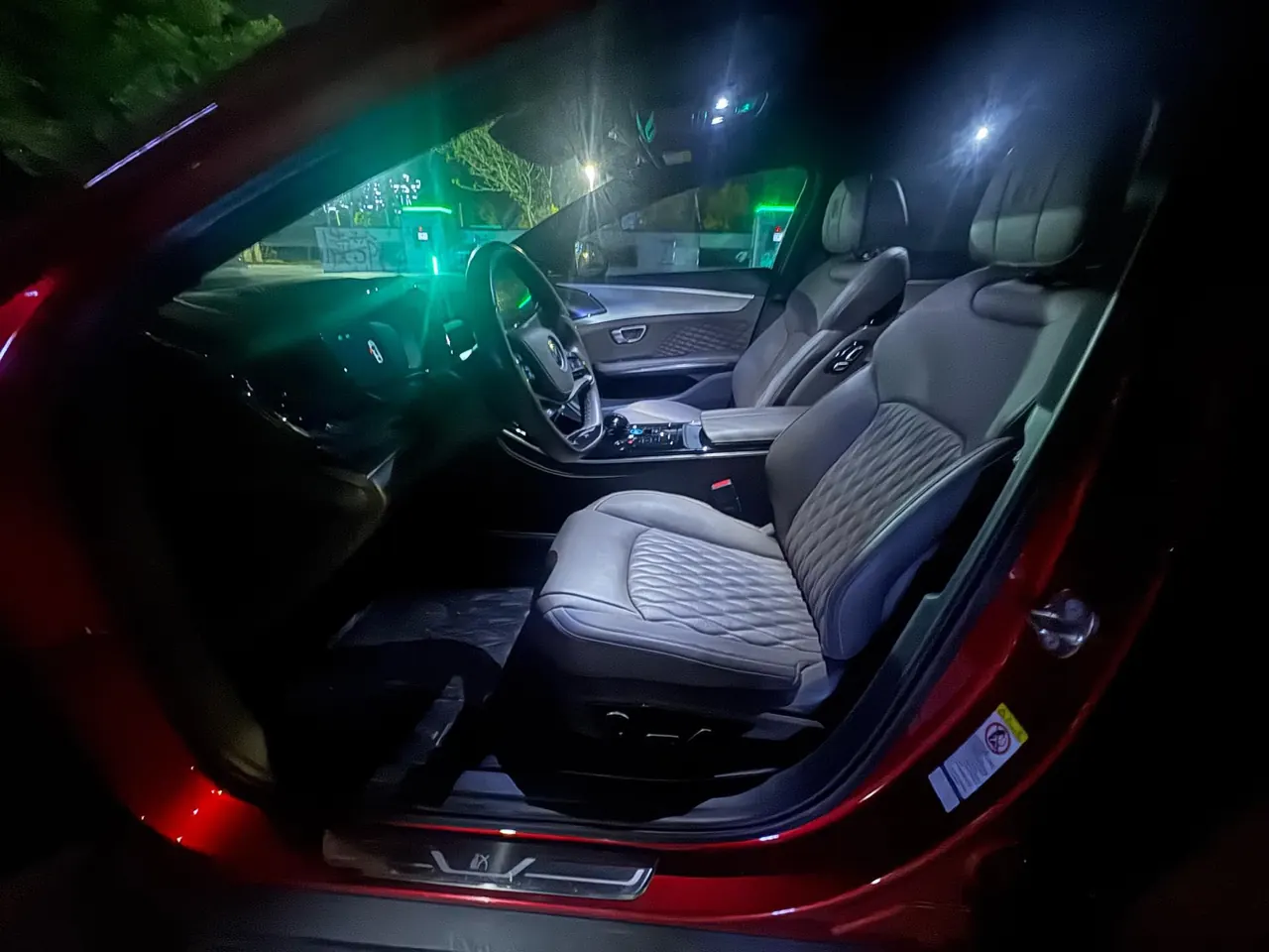 BYD 2022 Han DM-i 1.5T stepless 121KM noble automatic gear 3