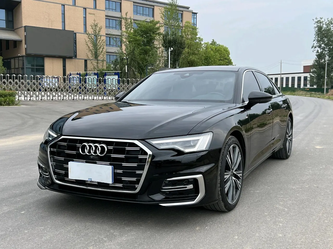 Audi 2023 A6L 2.0TFSI 45TFSI Selected Dynamic Automatic - View 1