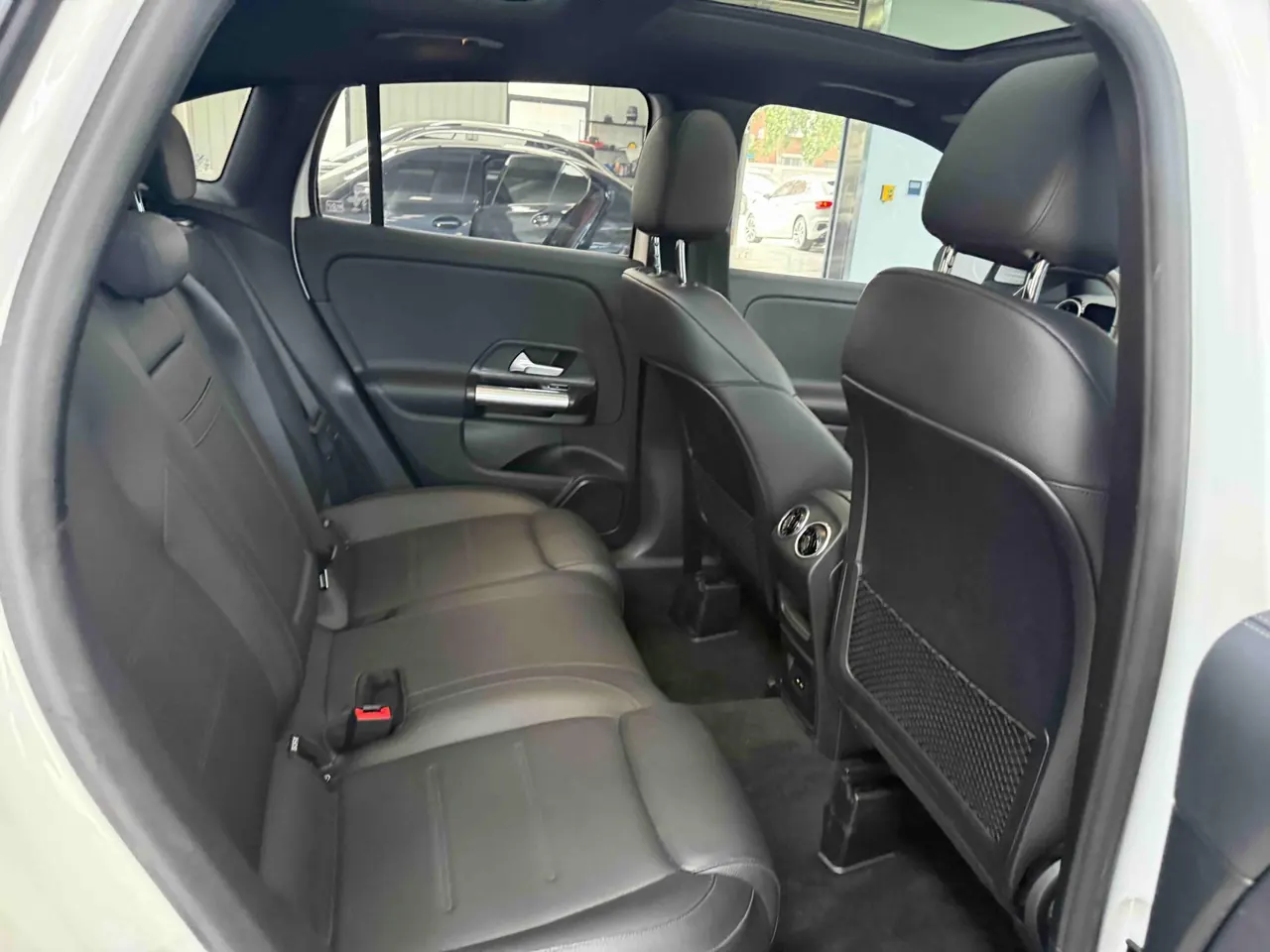 Mercedes Benz 2020 GLA 180 1.3T automatic gear 6