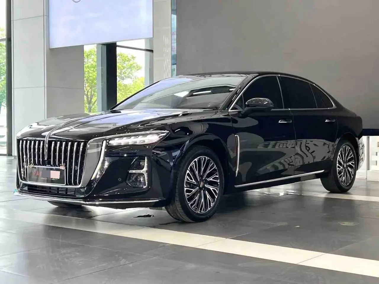 HongQi 2025 H5 2.0T Flag Chang 500000 Commemorative Automatic Gear - View 1