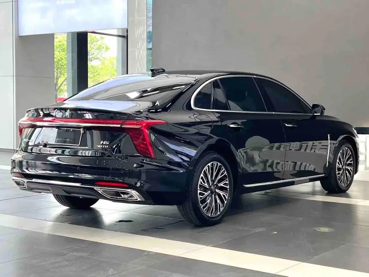 HongQi 2025 H5 2.0T Flag Chang 500000 Commemorative Automatic Gear 9