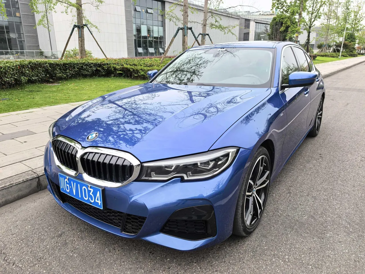 BMW 3 Series 2020 325i 2.0T M Sports Suit Automatic Gear - View 1