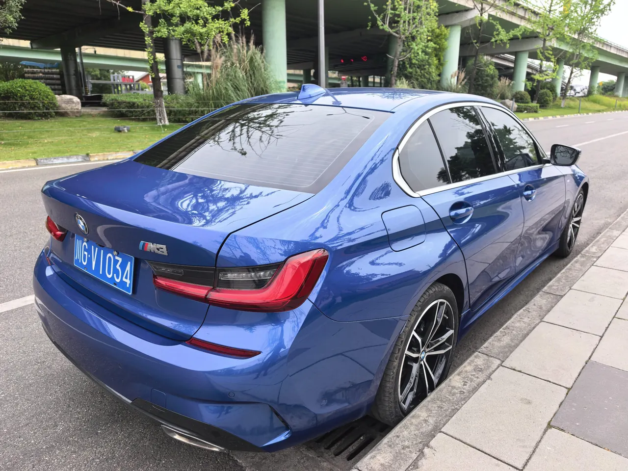 BMW 3 Series 2020 325i 2.0T M Sports Suit Automatic Gear 7