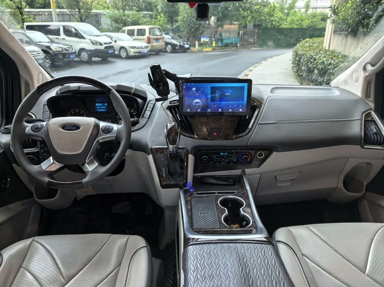 Ford 2020 Touruio 2.0T Business Class Edition Automatic Gear 6