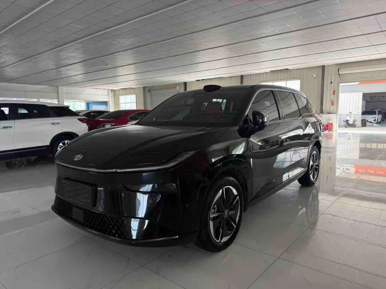 Toyota 2025 Platinum Intelligence 3X 520 Pro Advanced Intelligence Driving Edition Automatic Gear - View 1