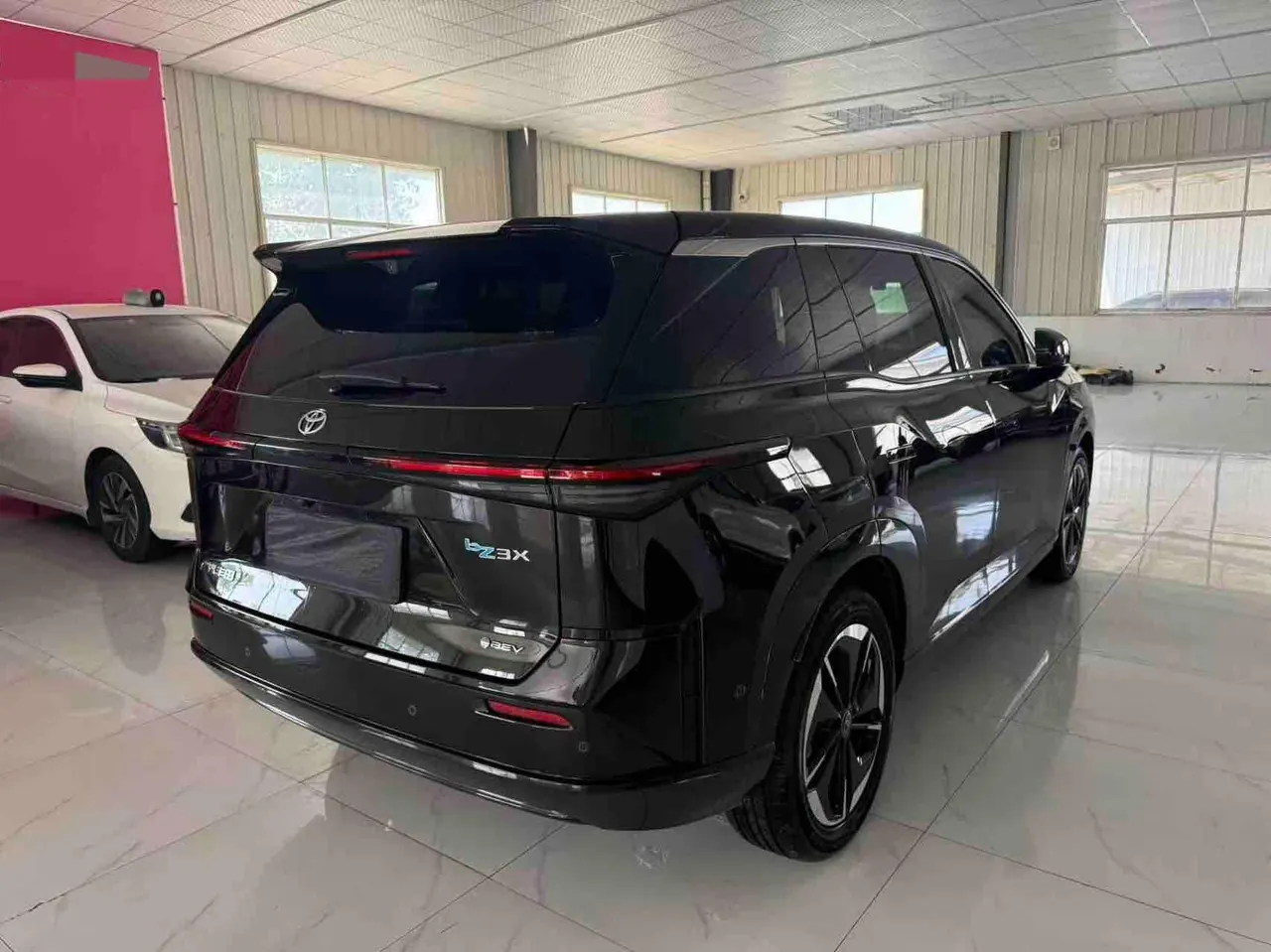 Toyota 2025 Platinum Intelligence 3X 520 Pro Advanced Intelligence Driving Edition Automatic Gear 4