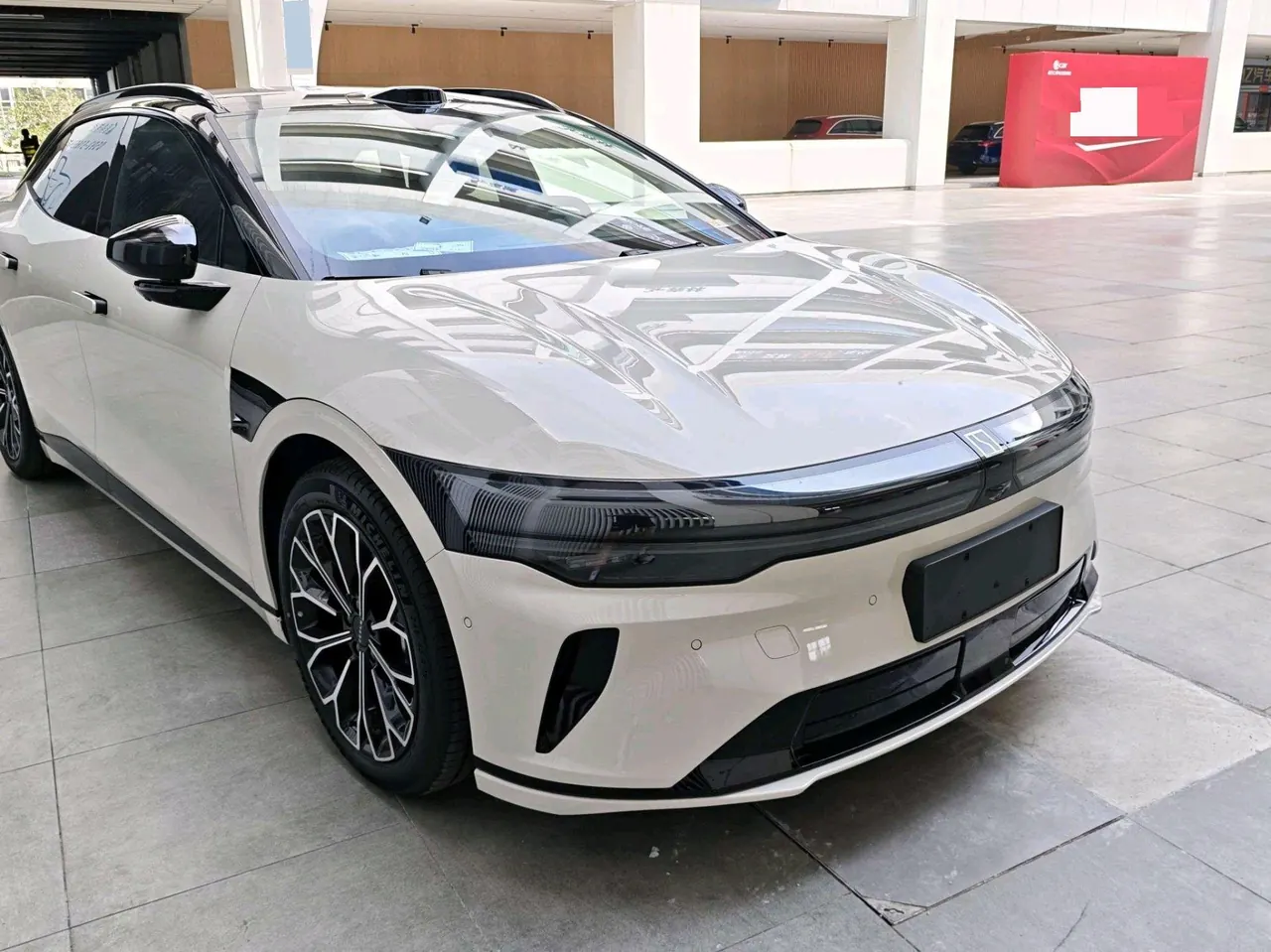 Zeekr 2025 Zeekr 007GT four-wheel drive intelligent driving version 75kWh automatic gear 3