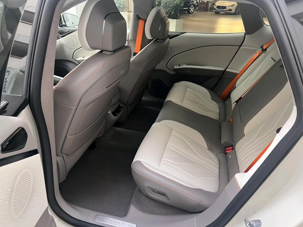 Zeekr 2025 Zeekr 007GT four-wheel drive intelligent driving version 75kWh automatic gear 6