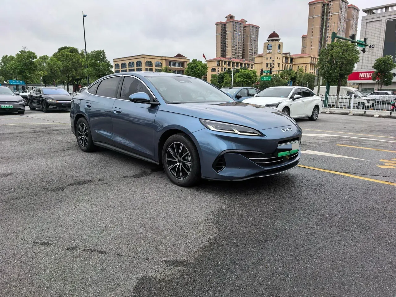 BYD 2024 seals 06 DM-i 1.5 stepless 120KM exclusive automatic gear 3