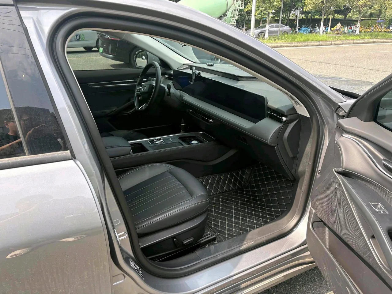 Ford 2025 Mondeo 2.0T EcoBoost Luxury Automatic 3