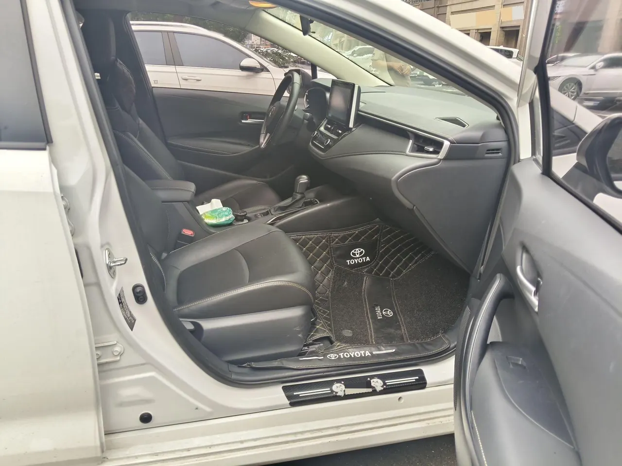 Toyota 2021 Corolla 1.2T Stepless Deluxe Edition Automatic Gear 5