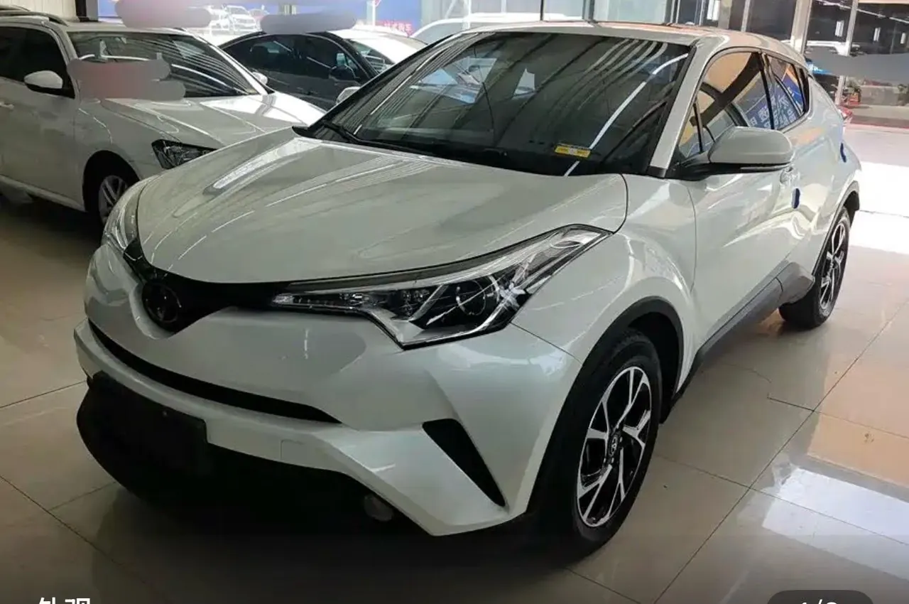 Open image lightbox: Toyota 2020 C- HR 2.0 stepless leading version of automatic gear
