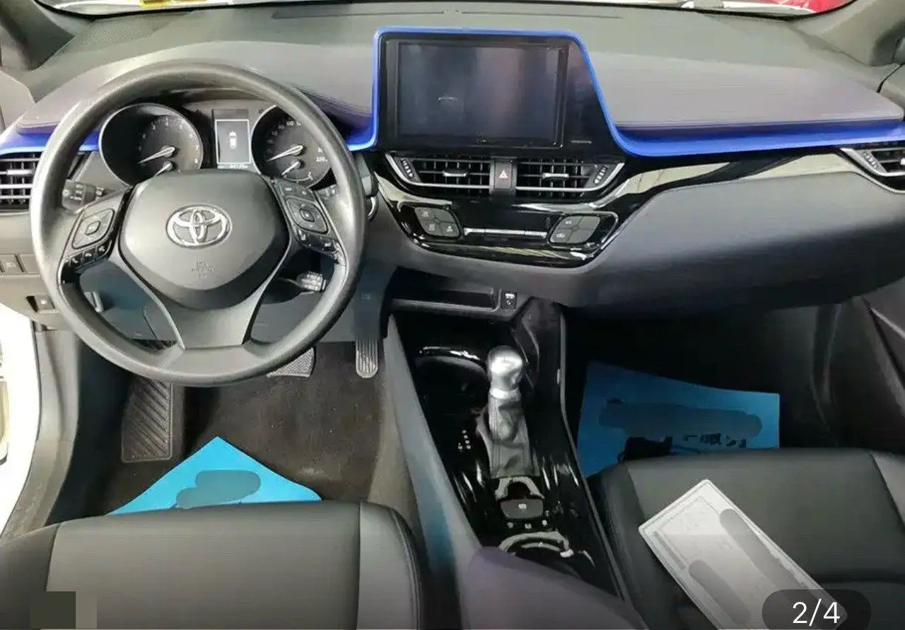 Toyota 2020 C- HR 2.0 stepless leading version of automatic gear 3