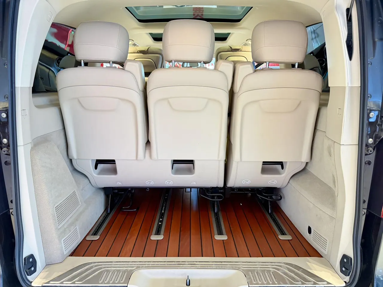 Mercedes Benz V 2020V 260 2.0T Premium Edition Automatic Gear 8
