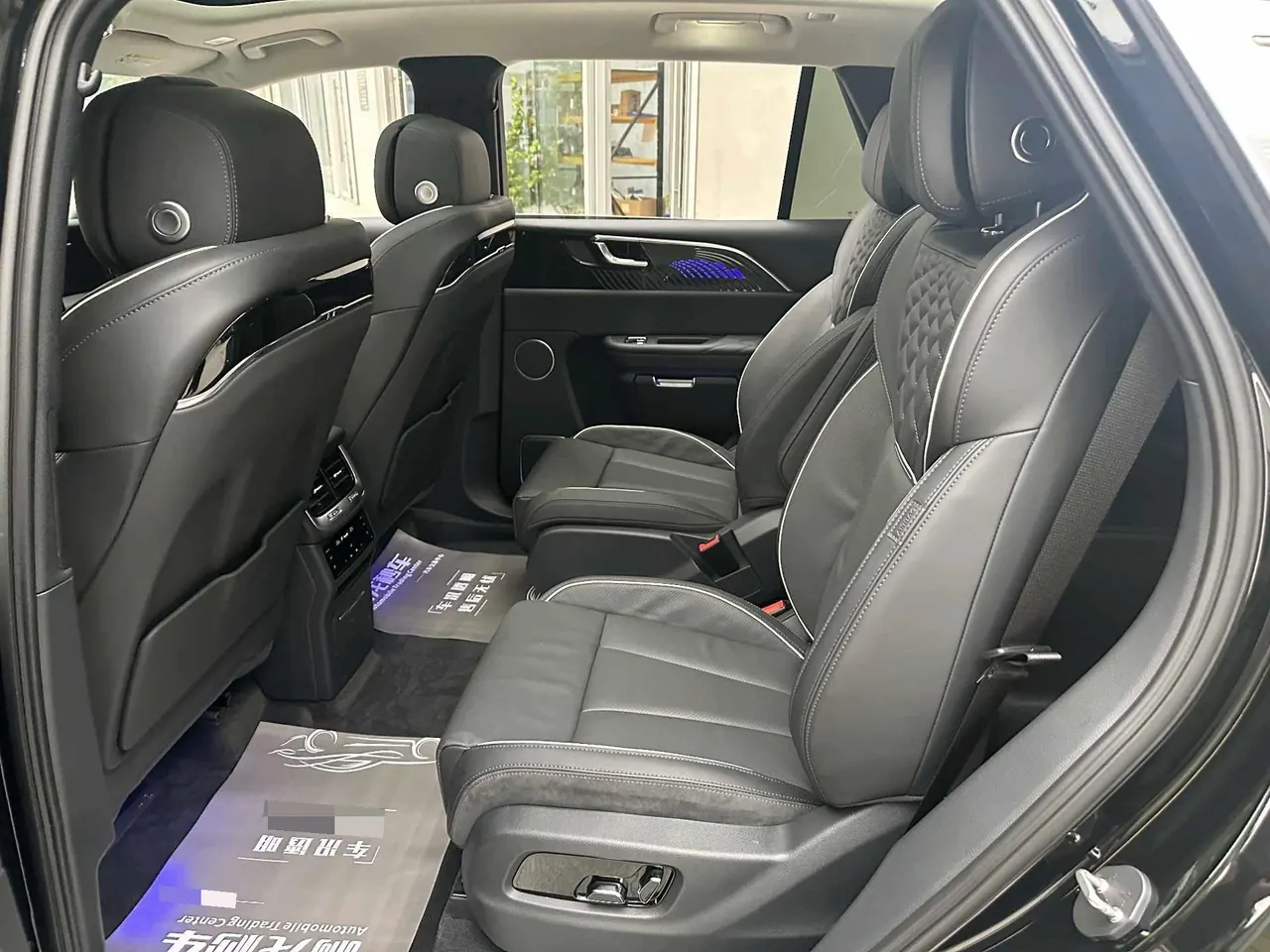 HongQi 2022 E-HS 9 660km Qichang 6-seat automatic gear 4
