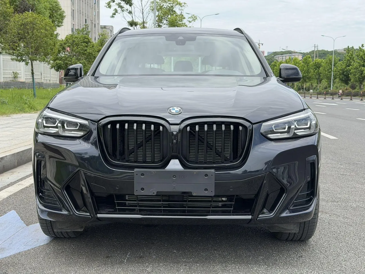 BMW 2023 X3 xDrive30i 2.0T Leading M Obsidian Night Suit Automatic Gear - View 1