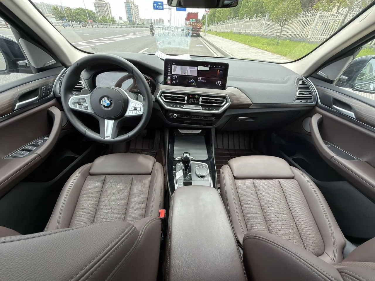 BMW 2023 X3 xDrive30i 2.0T Leading M Obsidian Night Suit Automatic Gear 4