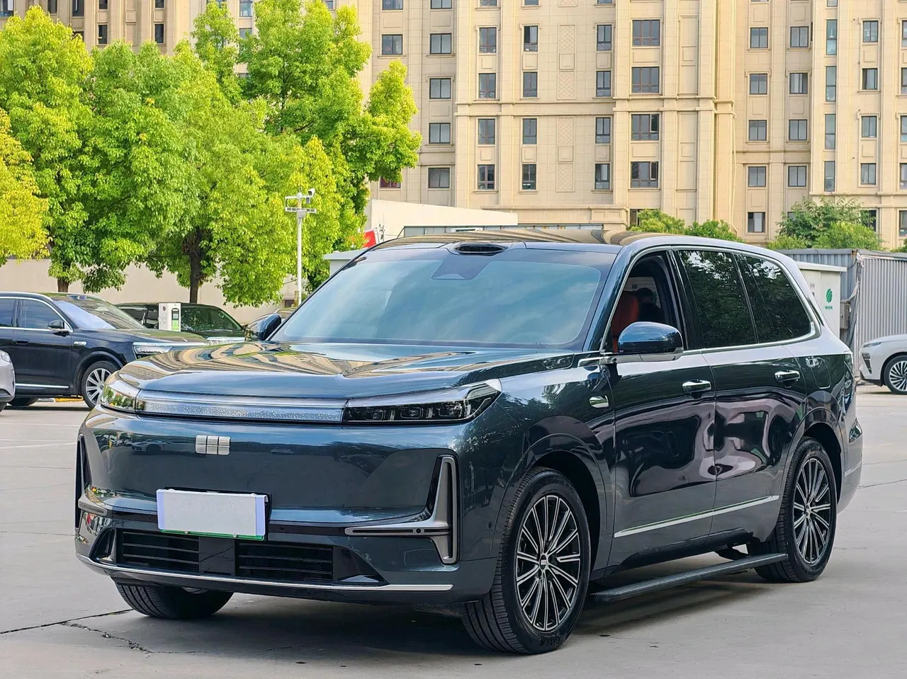 Open image lightbox: Geely Galaxy 2025 M9 1.5T 230km Two-Drive Discovery Edition Automatic Gear