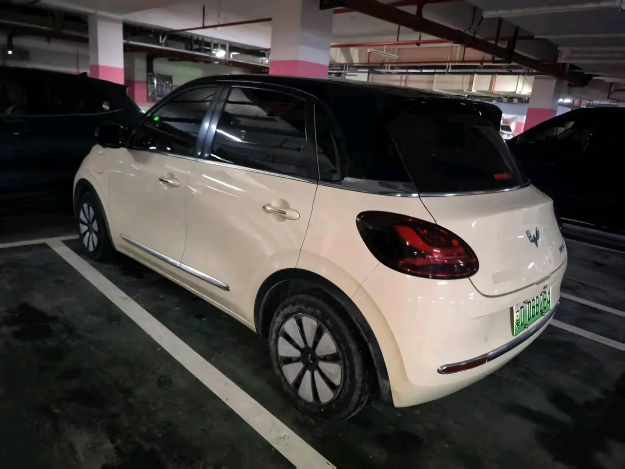 WuLing 2025 Plantronics 333km LingBox Enjoy Automatic Gear - View 1