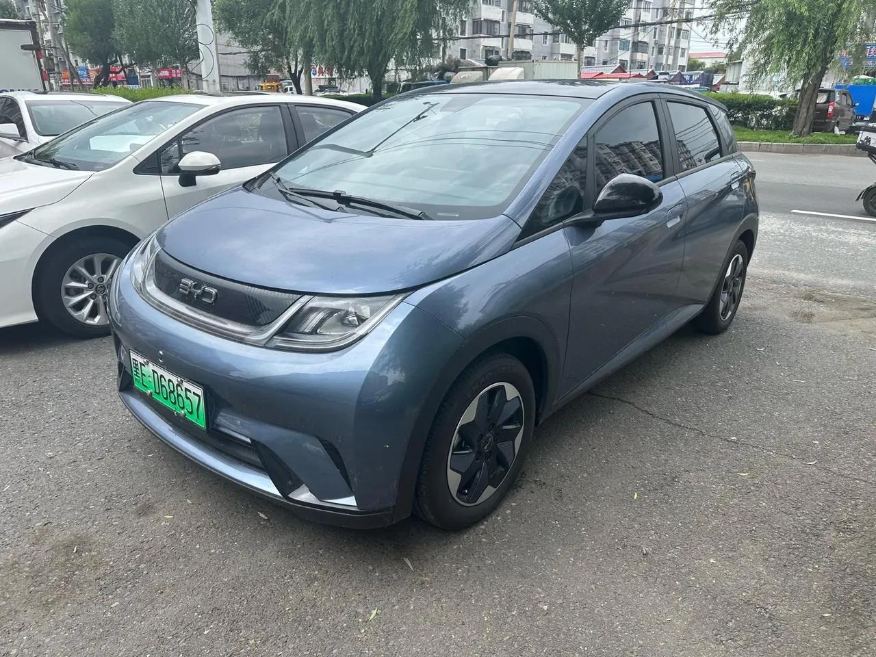 BYD 2023 Dolphin 420km Fashion Edition Automatic - View 1