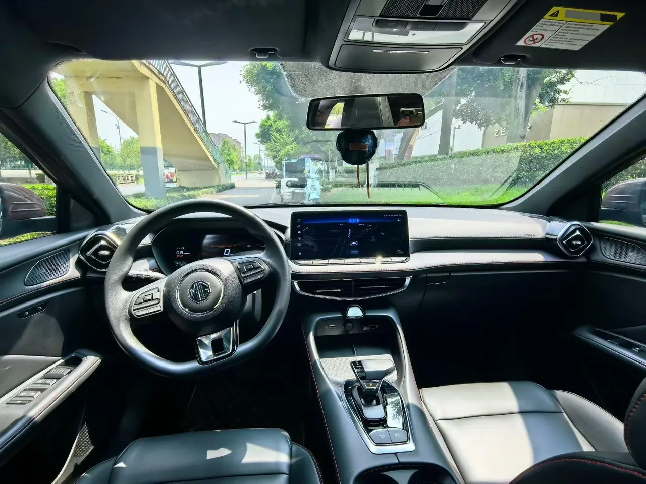 MG 2025 MG5 1.5TGI 300TGI Global Flagship Automatic Gear 5