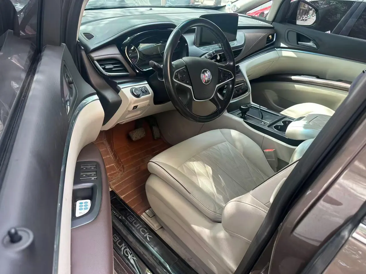 Buick 2021 GL8 Land Business Class 2.0T 652T Luxury Automatic Gear 5