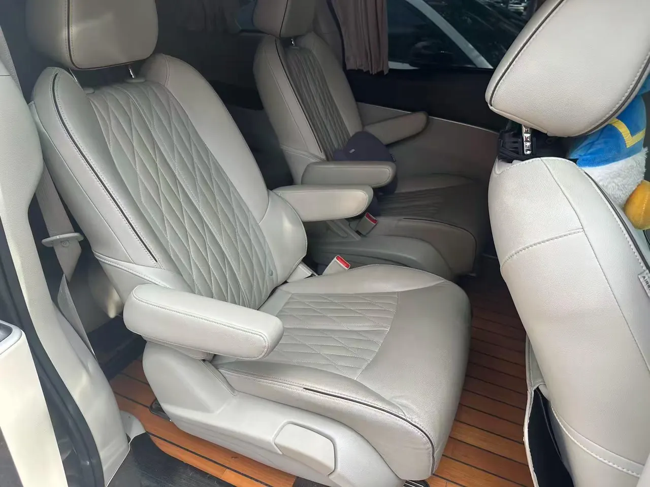 Buick 2021 GL8 Land Business Class 2.0T 652T Luxury Automatic Gear 7