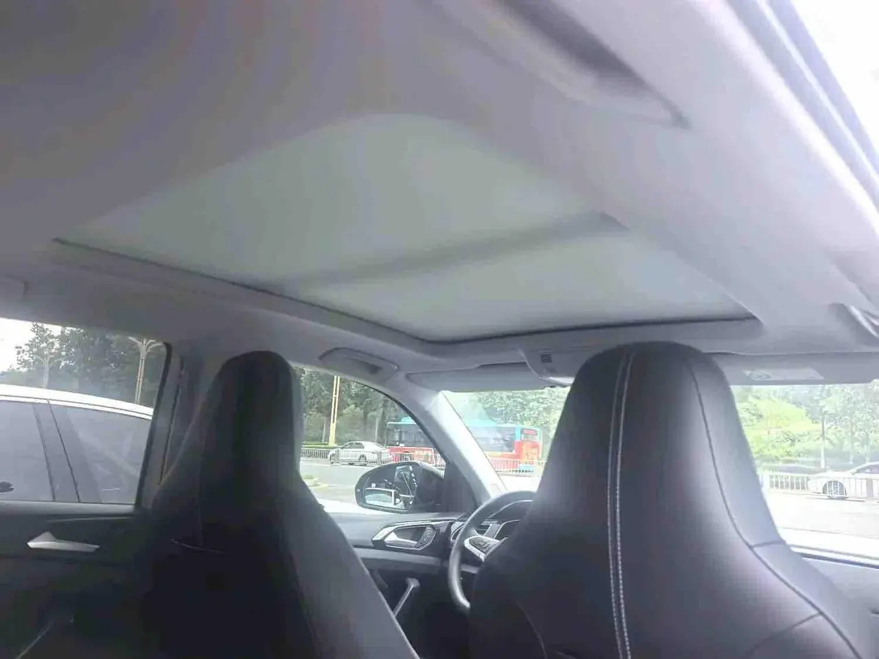 Volkswagen 2025 Tuyue Xinrui 1.5TSI 300TSI Sharp Edition Automatic Gear 4