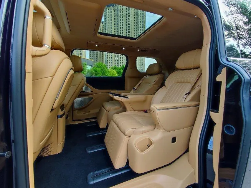 Voyah 2025 dreamers PHEV 1.5T four-wheel drive distinguished Kunpeng version automatic gear 6