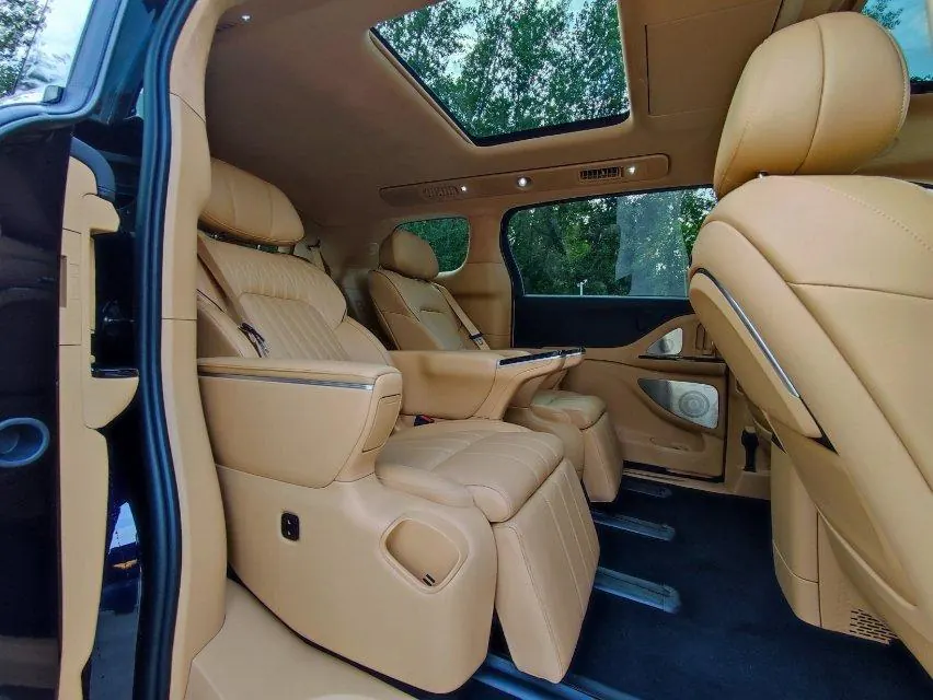 Voyah 2025 dreamers PHEV 1.5T four-wheel drive distinguished Kunpeng version automatic gear 8