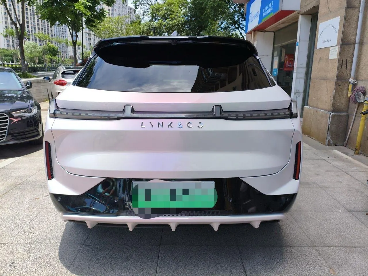 LYNK&amp;CO 2025 LYNK&amp;CO 08 EM-P 1.5T 120km long endurance Pro automatic gear 3