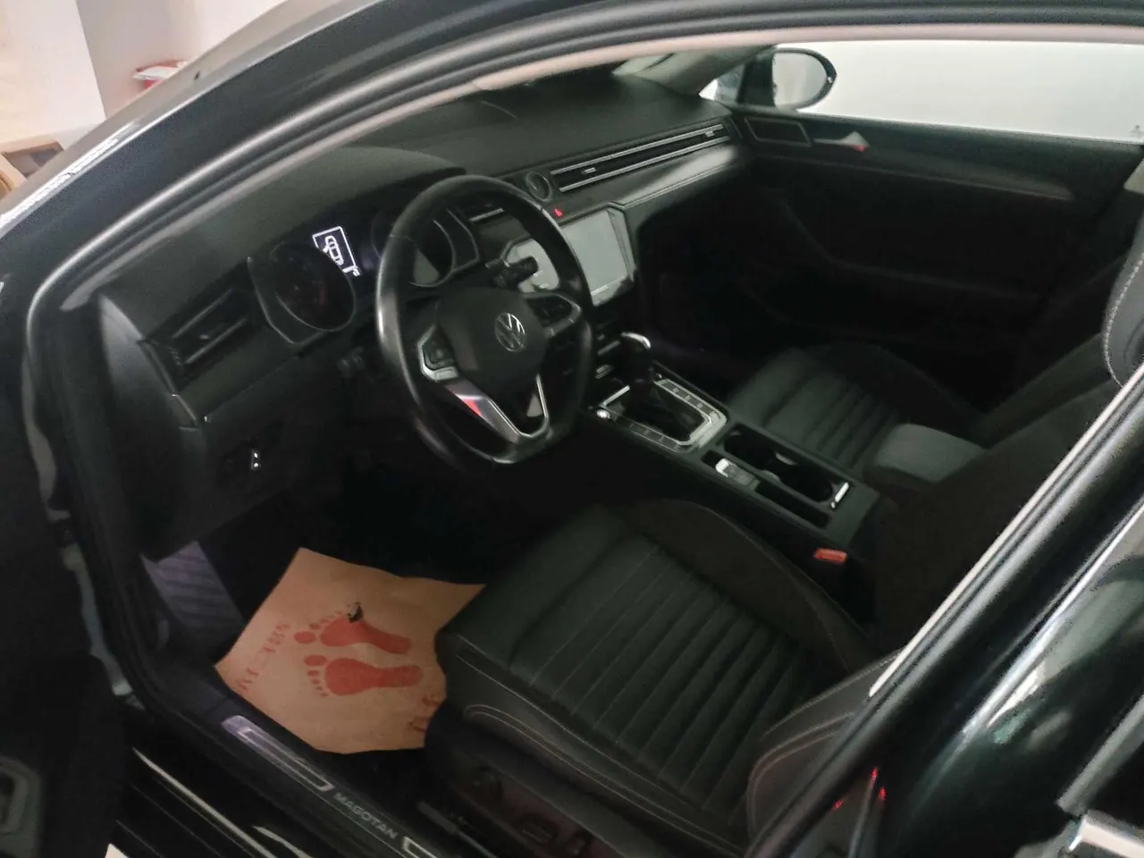 Volkswagen 2023 Magotan 2.0TSI 330TSI 2 million Commemorative Edition Leading Automatic Gear 3